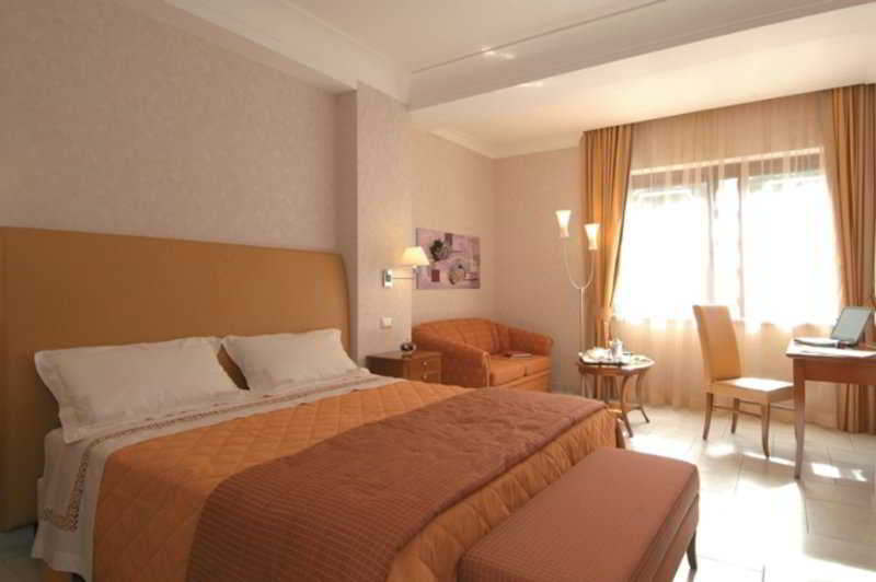 Andris Hotel image 2