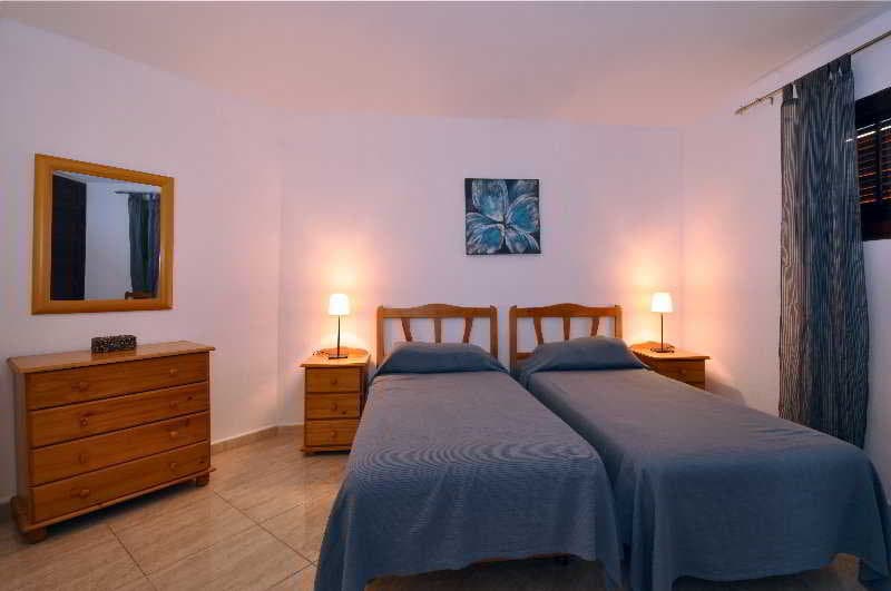Paloma Beach Apartments image 8