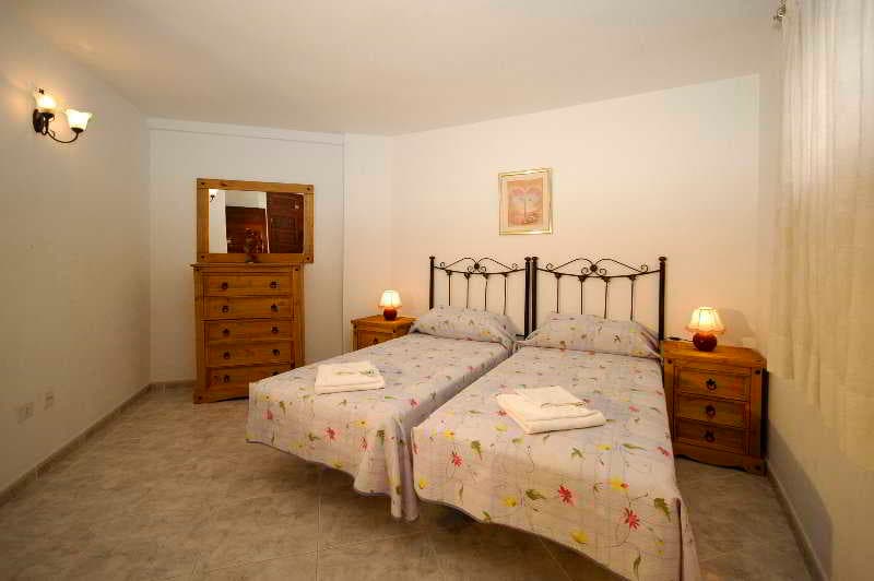 Paloma Beach Apartments image 9