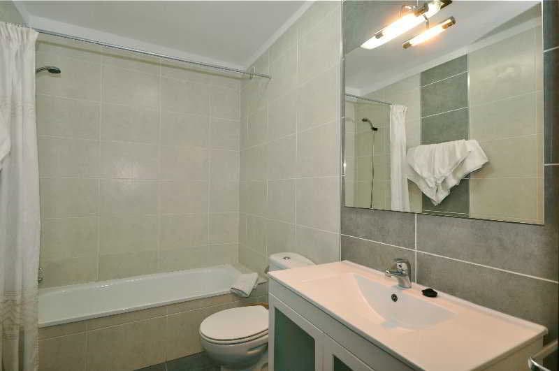Paloma Beach Apartments image 5