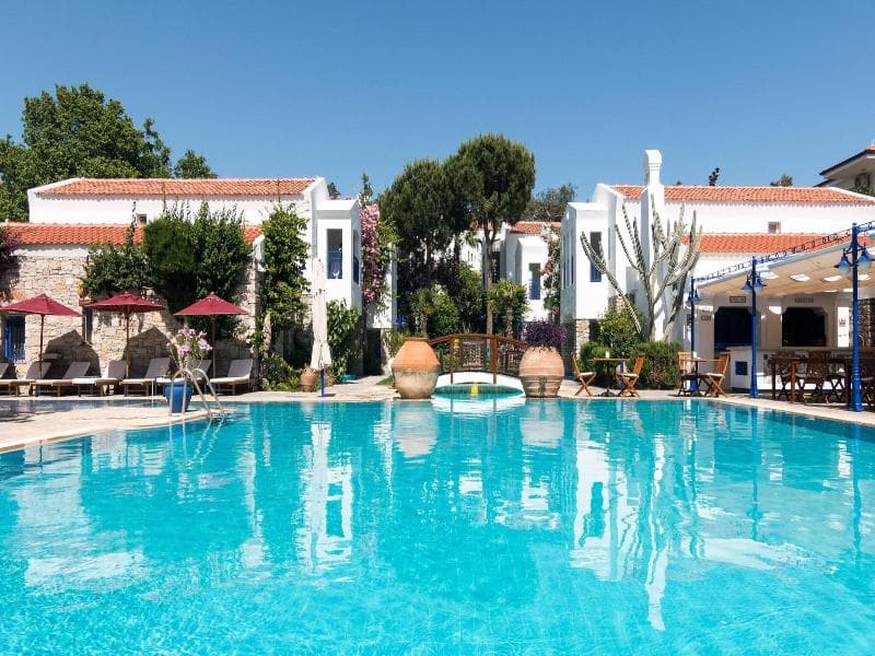 Marphe Hotel Suite and Villas image 1