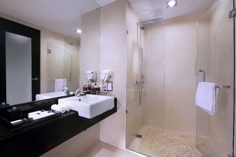 Grand City Hall Hotel Serviced Residences Medan image 2