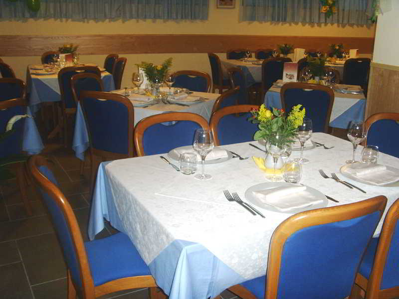 Costa Hotel - Main View