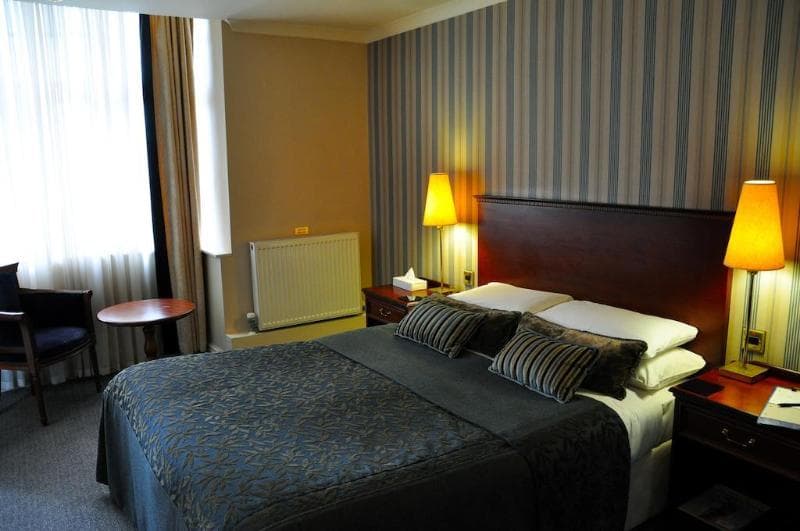 Cairn Hotel - Main View