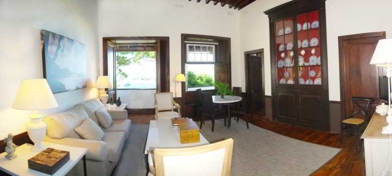 Isla Baja Suites image 2