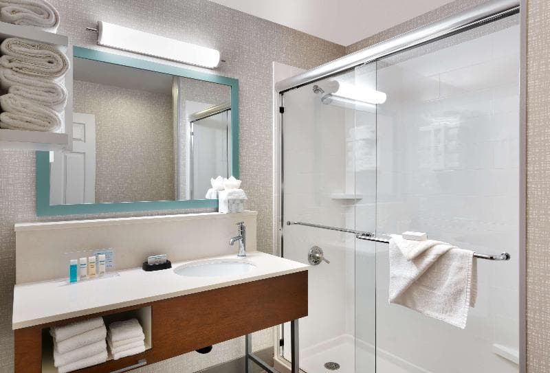 Hampton Inn & Suites Salt Lake City Airport image 1
