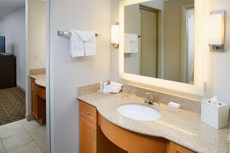 Homewood Suites by Hilton Cleveland-Solo image 1