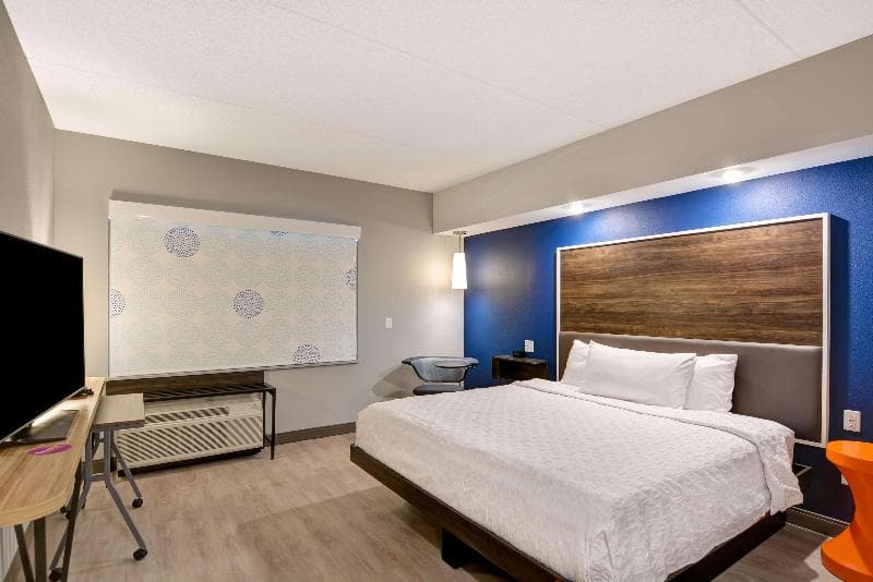 Stay at Tru By Hilton Syracuse North Airport Area