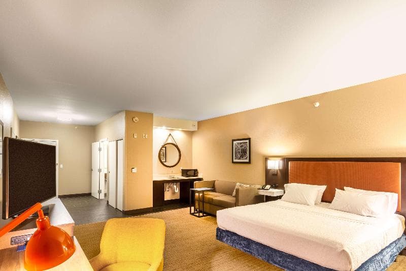 Hampton Inn Laramie image 2
