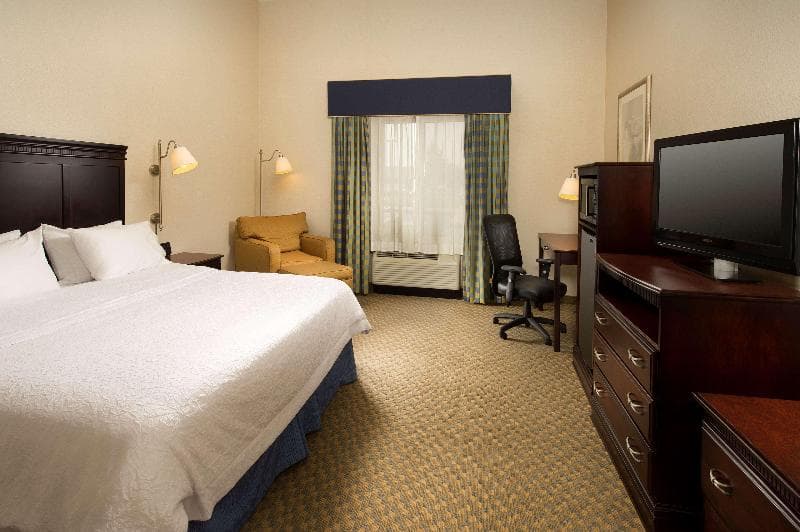 Stay at Hampton Inn Syracuse Clay