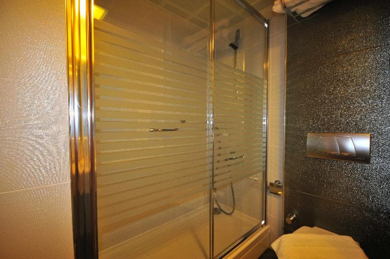 Golden Rock Beach Hotel image 2