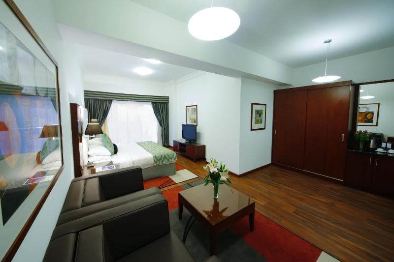 Golden Sands Hotel & Residences image 1