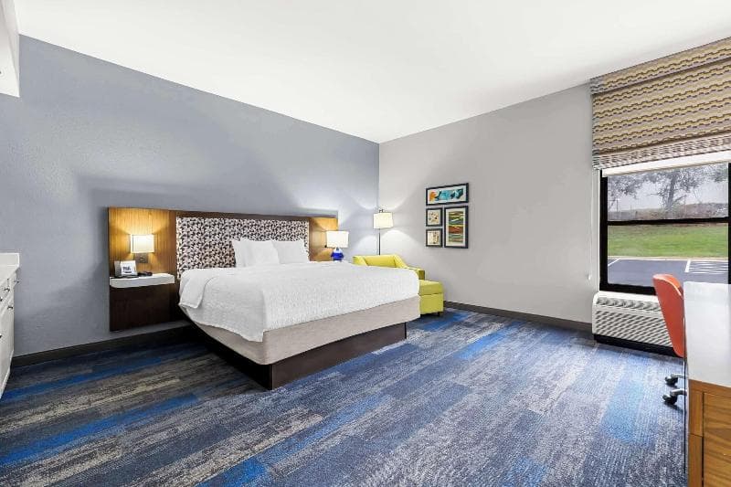 Stay at Hampton Inn Florence-Midtown