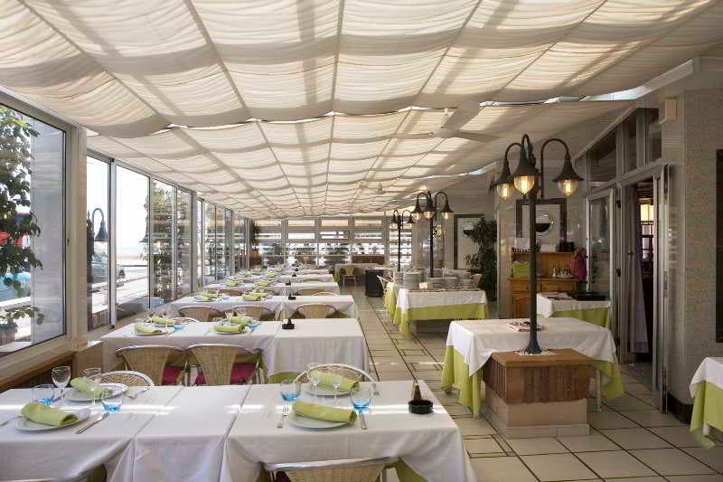 Rovira Hotel image 1