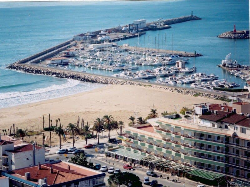 Rovira Hotel image 2