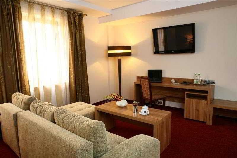 Duet Hotel image 2
