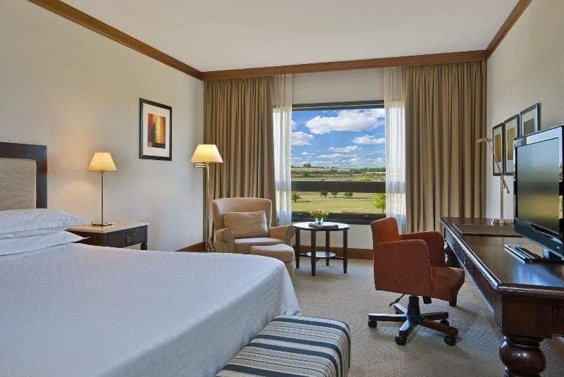 Sheraton Colonia Golf & Spa Resort image 1
