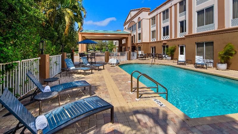 Stay at Best Western Plus Ambassador Suites Venice