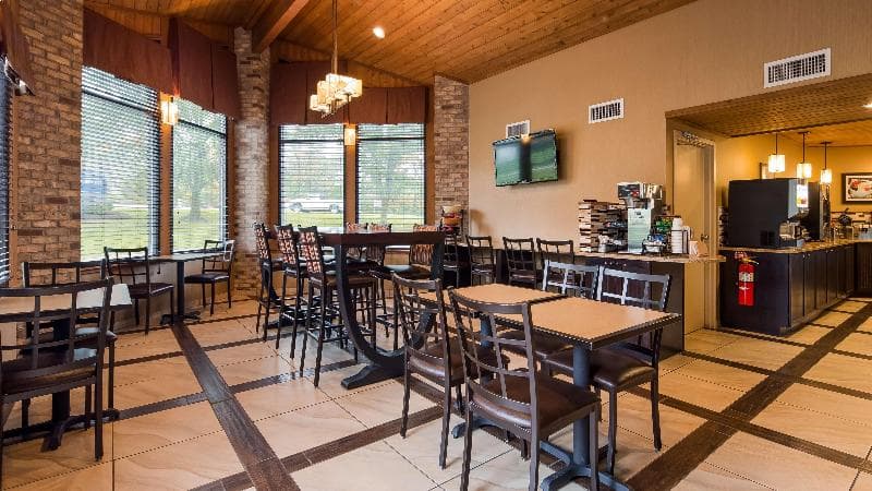 Stay at Best Western Sycamore Inn
