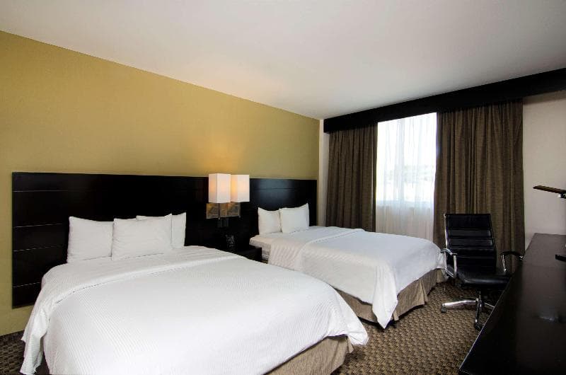 Doubletree By Hilton Queretaro image 2
