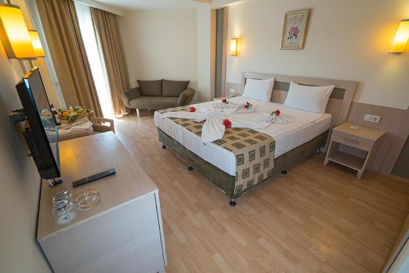 Deluxe Suite