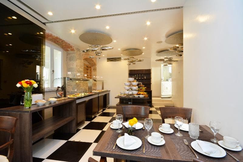 Heritage Jupiter Luxury Hotel image 2