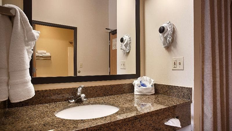 Best Western Plus Albert Lea I-90/I-35 Hotel image 1
