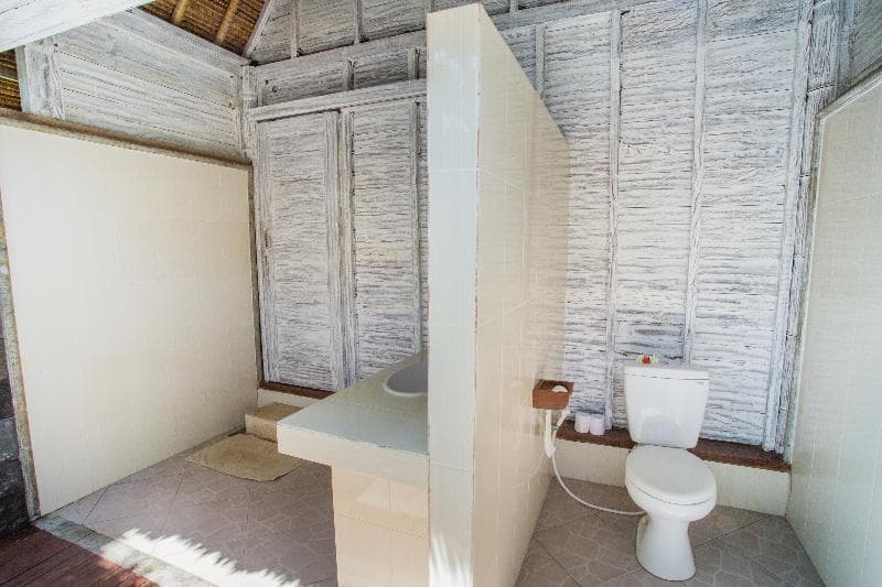 Bay Shore Huts Lembongan image 2