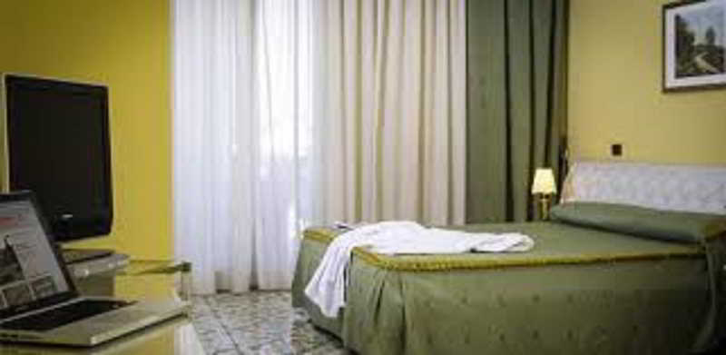 Leonessa Hotel - Main View