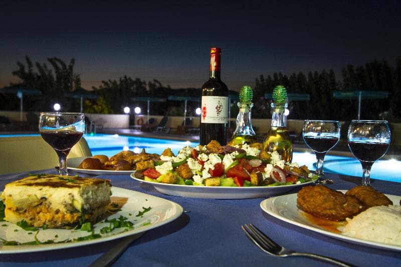 Mediterranean Hotel and Apartments image 2