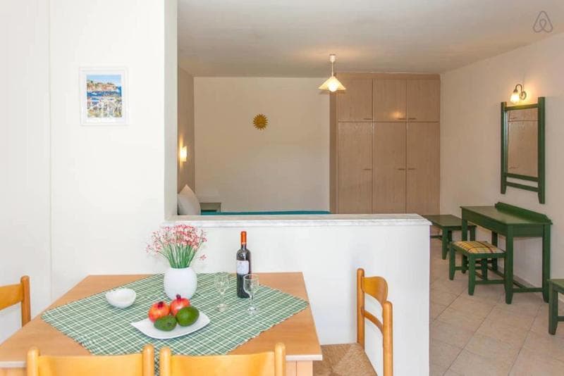 Zorbas Apartments image 2