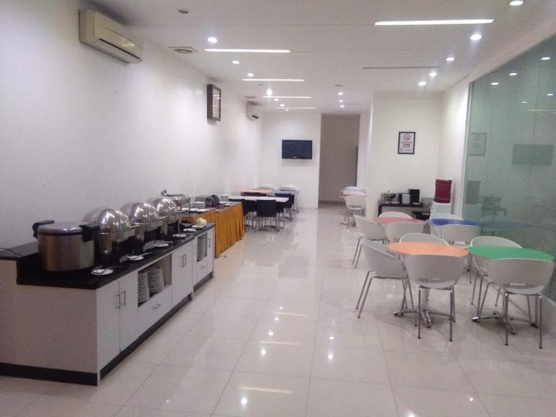 Amaris Hotel Panakkukang image 1
