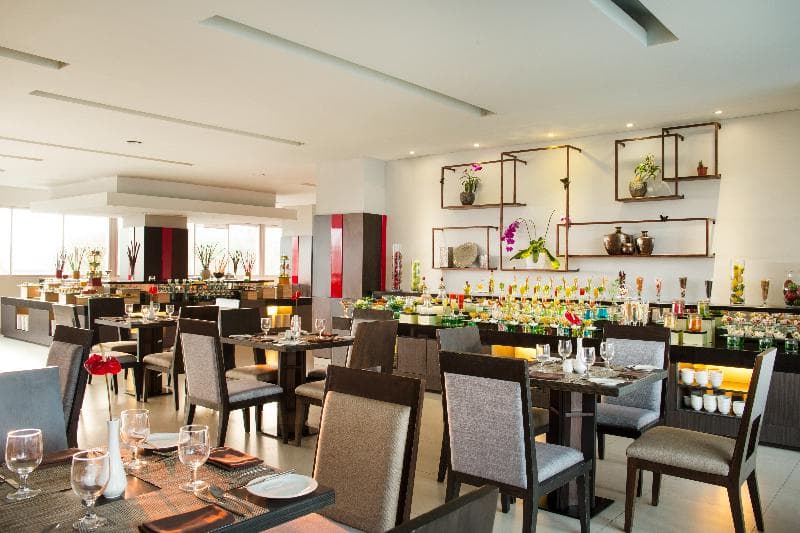 Hotel Santika Premiere Dyandra Hotel & Convention image 2