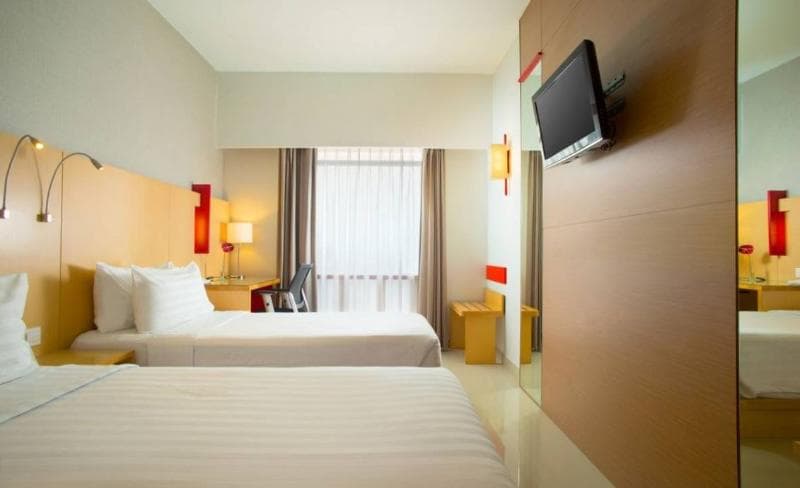 Hotel Santika Premiere Dyandra Hotel & Convention image 1