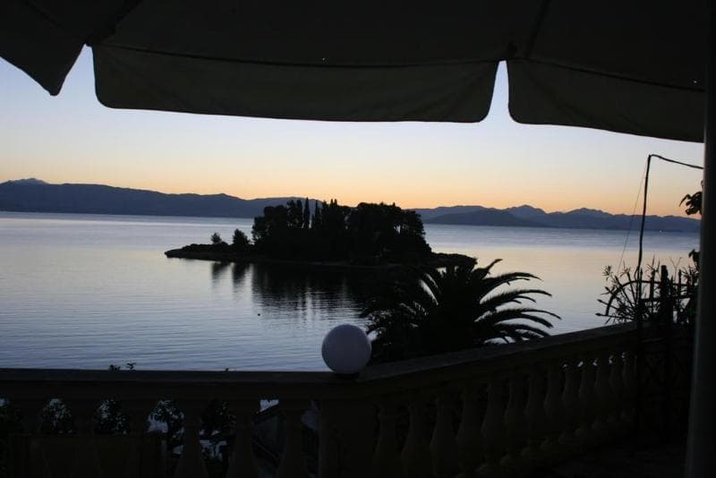 Aegli Hotel image 1