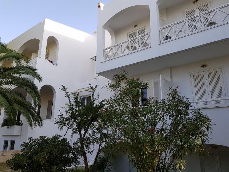 Mantenia Hotel image 1