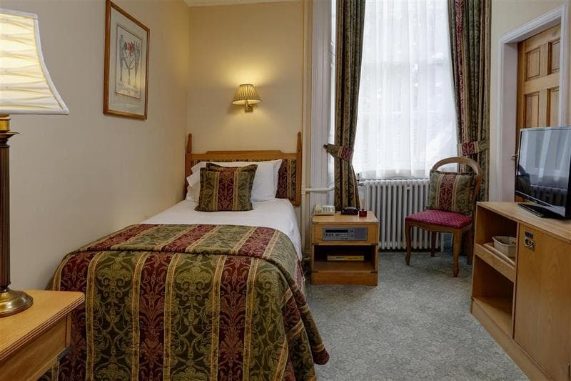 Strathaven Hotel image 2