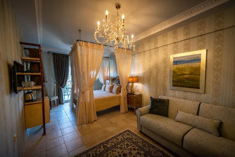 Achtis Hotel image 2