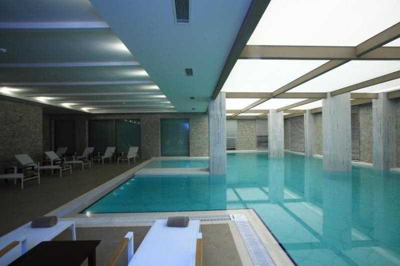 Sundance Suites Hotel image 2