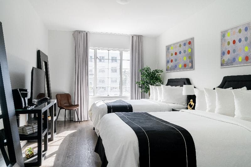 Essex House Hotel image 2