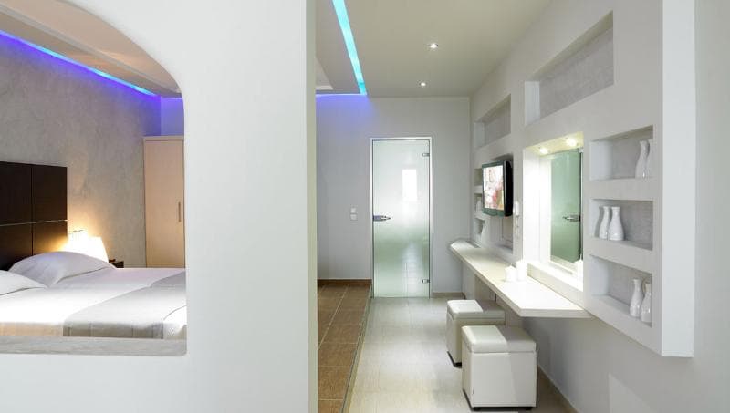 splendour hotel and suites image 1