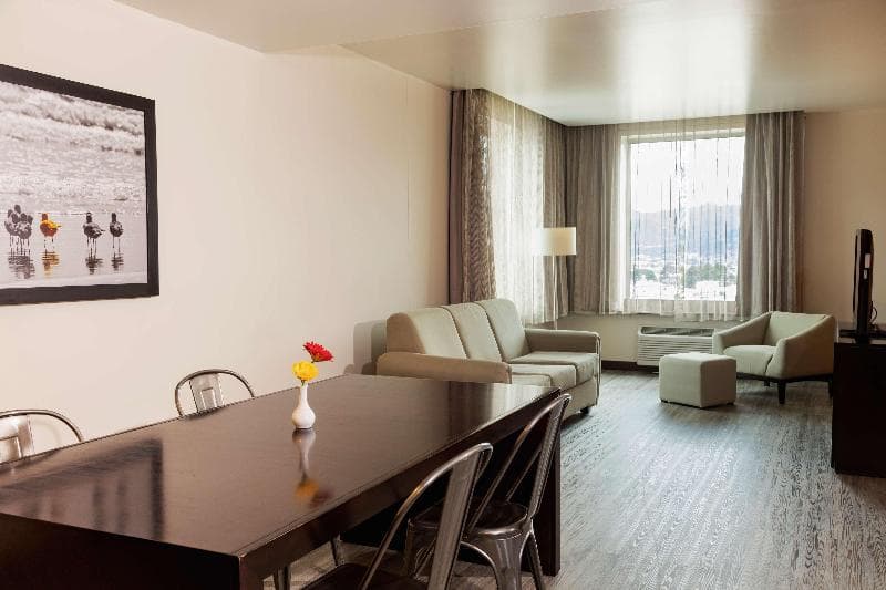 D Sabana Hotel image 1