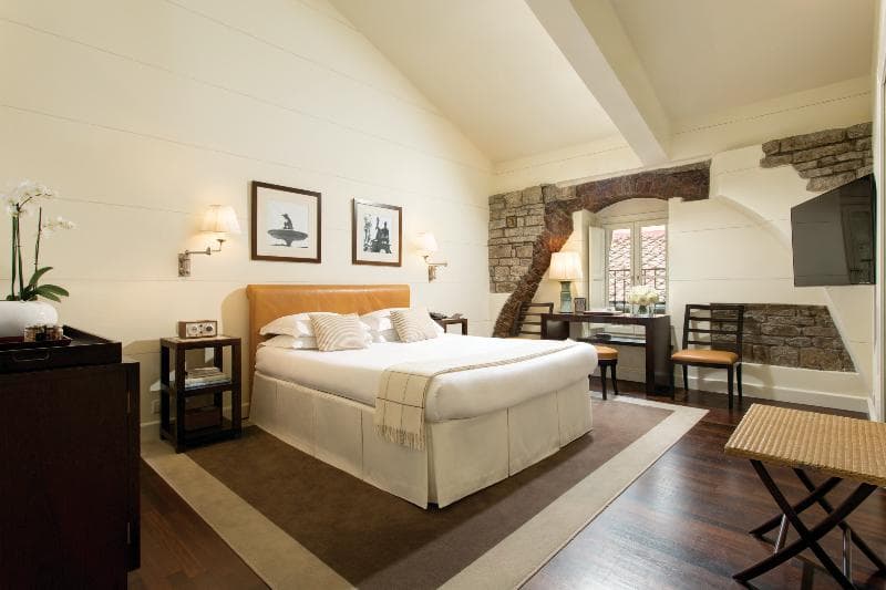 Gallery Art Hotel - Main View