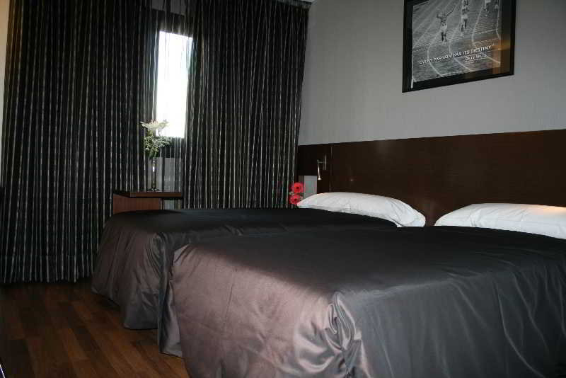 Stay at Tach Madrid Airport