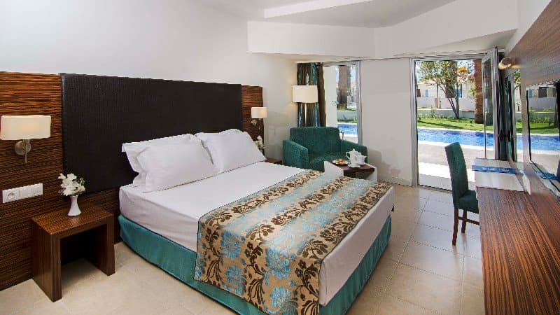Palm Wings Kusadasi Beach Resort image 2