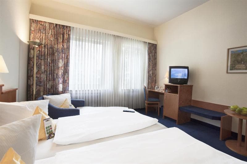 Sure Hotel by Best Western Ambassador Duesseldorf image 1