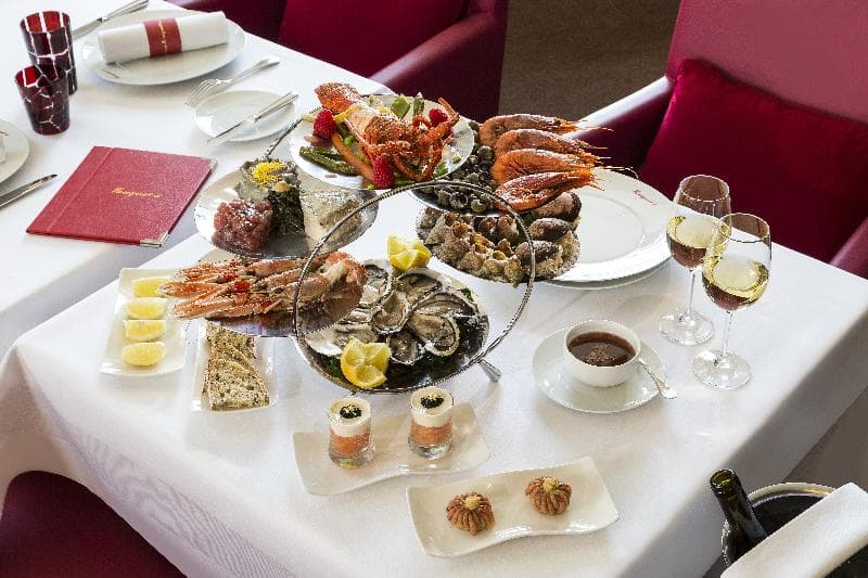 Hôtel Barrière Le Royal La Baule image 2