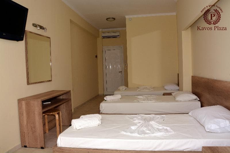 Kavos Plaza image 2