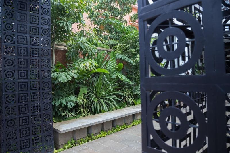 Stay at Apsara Centrepole