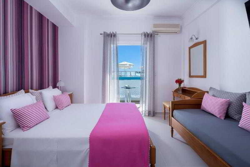 Santellini Hotel image 1